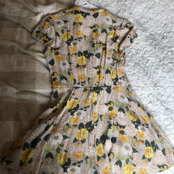 Urban outfitters romper - Picture 2 of 3